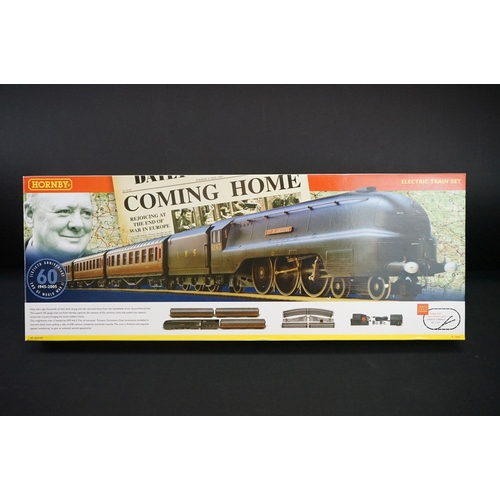 107 - Boxed Hornby OO gauge R1060 Coming Home electric train set, complete with items wrapped in original ... 