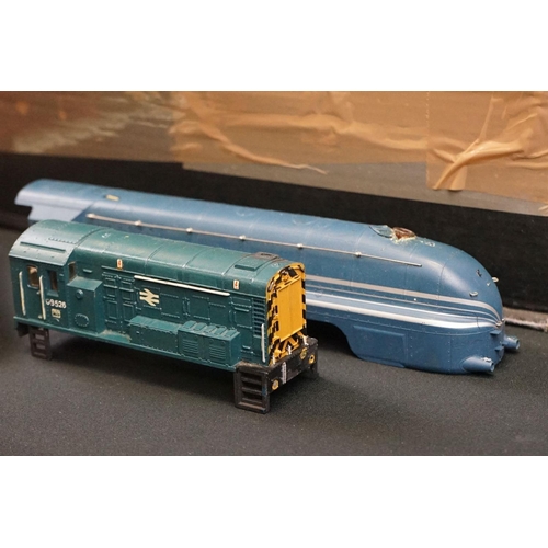 108 - Around 70 OO gauge locomotive shell bodies featuring various makers and models to include Hornby  Th... 