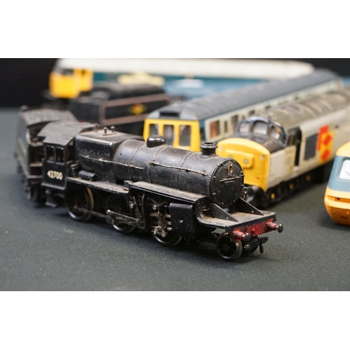 110 - 19 OO gauge locomotives to include Hornby Virgin Lady in Red, Airfix Royal Scot etc, condition varie... 