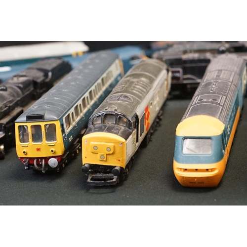 110 - 19 OO gauge locomotives to include Hornby Virgin Lady in Red, Airfix Royal Scot etc, condition varie... 