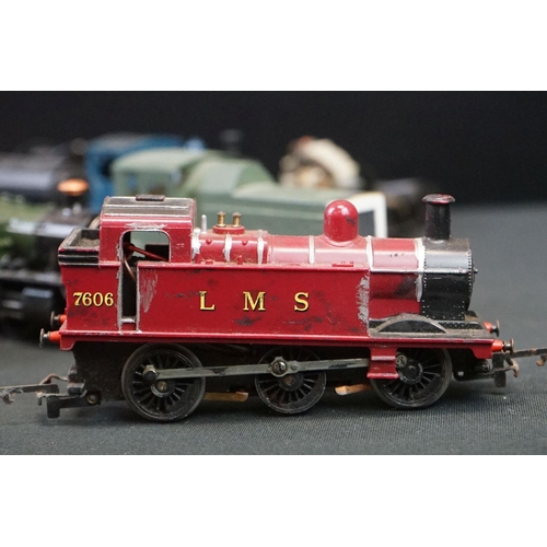 110 - 19 OO gauge locomotives to include Hornby Virgin Lady in Red, Airfix Royal Scot etc, condition varie... 