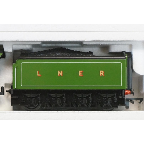 114 - Three boxed OO gauge train sets to include Hornby R176 Flying Scotsman set, Lima Inter City 125 set ... 