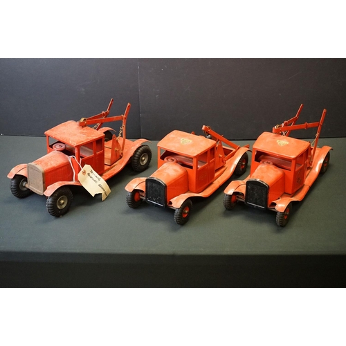 216 - Three Triang Breakdown Trucks in red, all in a good play worn condition