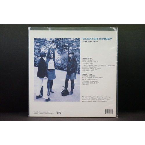 70 - Vinyl – 2 Sleater-Kinney LPs to include Dig Me Out (Original UK 1997 press on Matador Records OLE 26... 