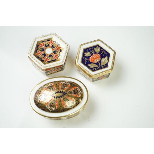 50 - Ten Royal Crown Derby Imari pattern lidded trinket boxes and storage jars, largest approx 11cm wide