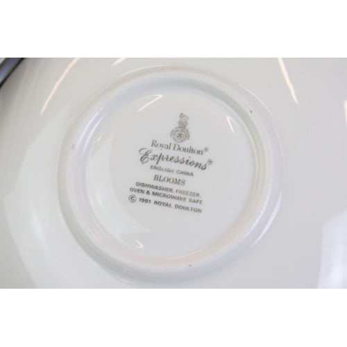 119 - Royal Doulton ' Expressions ' Dinner and Tea ware including 6 Dinner Plates, 7 Bowls, 7 Tea Cups, 8 ... 