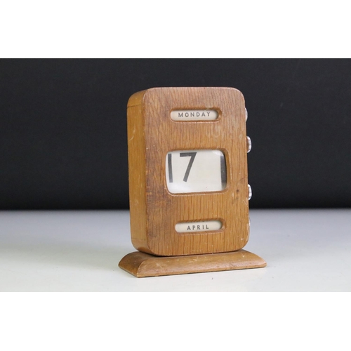 158 - Early 20th century Oak Perpetual Desk Calendar with date, day and month apertures, 13.5cm high