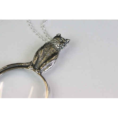 236A - Silver pendant necklace in the form of a magnifying glass with cat finial