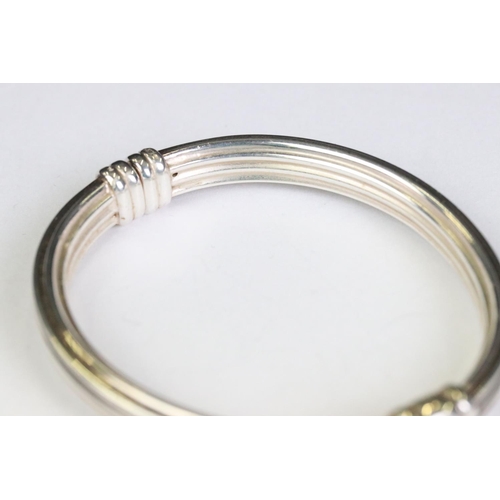 244 - Ladies silver bangle