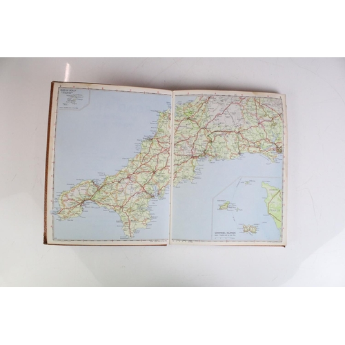 360 - Large group of maps, mostly Ordnance Survey examples, also includes Bartholomew, Ian Allen railway e... 