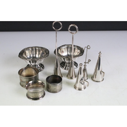 410 - A collection of mixed metalware to include a copper kettle, two brass mortars, pewter bowl and a qua... 