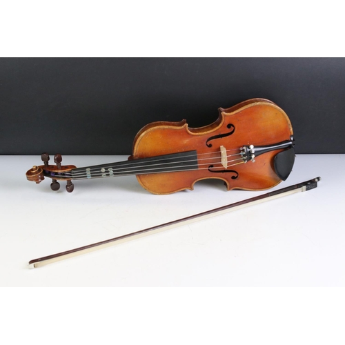 440 - Half size Violin with label to interior ' Antonius Stradivarius Cremonensis Facibat Anno 1721, 52cm ... 