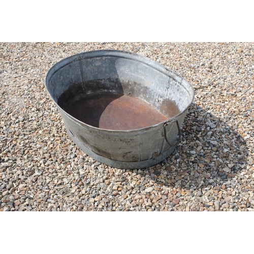 531 - Large Galvanised Oval Bath Tub / Garden Planter, 82cm long x 28cm high