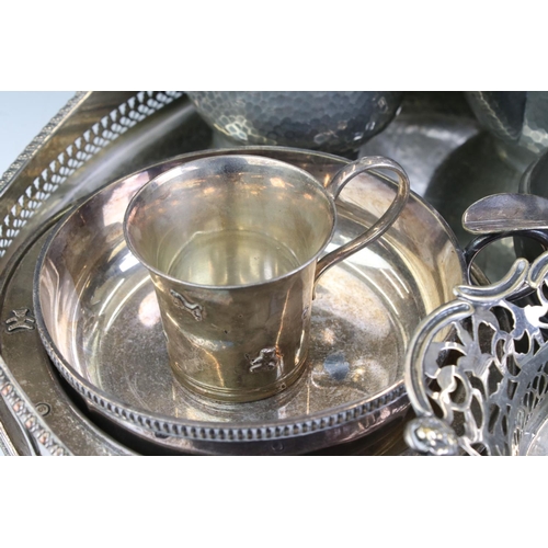 453 - Mixed lot of Silver Plate and Pewter including Tudric Pewter Hammered Tray, Hammered Vase and Tankar... 