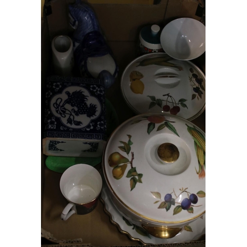 94 - Royal Crown Derby Posies 5 Tea Cups and 4 Saucers, Coffee Can and 2 Saucers, 2 Jugs, Sugar Bowl, Tri... 