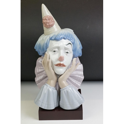 12 - Lladro Jester bust figure, model no. 5129, 30.5cm high, raised on a wooden base