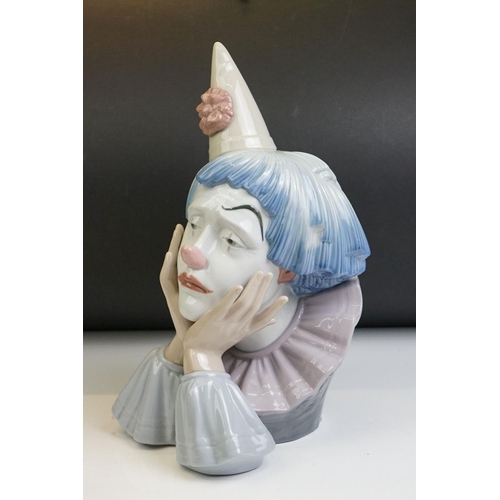 12 - Lladro Jester bust figure, model no. 5129, 30.5cm high, raised on a wooden base