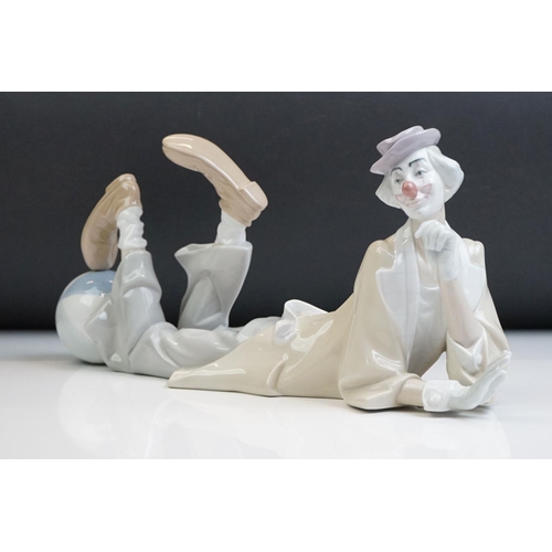 14 - Lladro Reclining Clown porcelain figure, model no. 4618, gloss finish, approx 36.5cm long