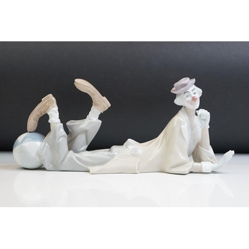 14 - Lladro Reclining Clown porcelain figure, model no. 4618, gloss finish, approx 36.5cm long