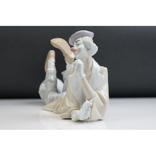 14 - Lladro Reclining Clown porcelain figure, model no. 4618, gloss finish, approx 36.5cm long