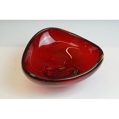 38 - Whitefriars Green Glass Bubble Control Lipped Bowl, 10cm diameter together with two Red Glass Bowls