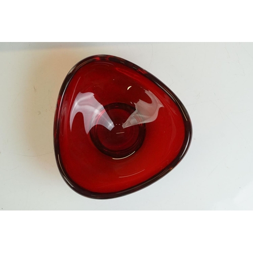 38 - Whitefriars Green Glass Bubble Control Lipped Bowl, 10cm diameter together with two Red Glass Bowls