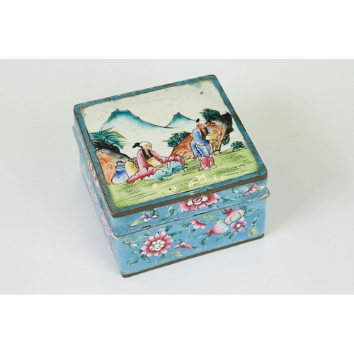 218 - A collection of three oriental cloisonné enamel trinket boxes together with a similar lidded jar.