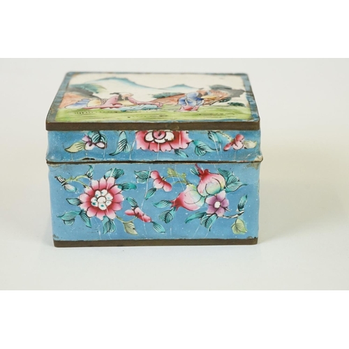 218 - A collection of three oriental cloisonné enamel trinket boxes together with a similar lidded jar.