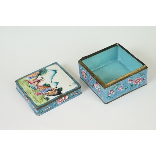 218 - A collection of three oriental cloisonné enamel trinket boxes together with a similar lidded jar.