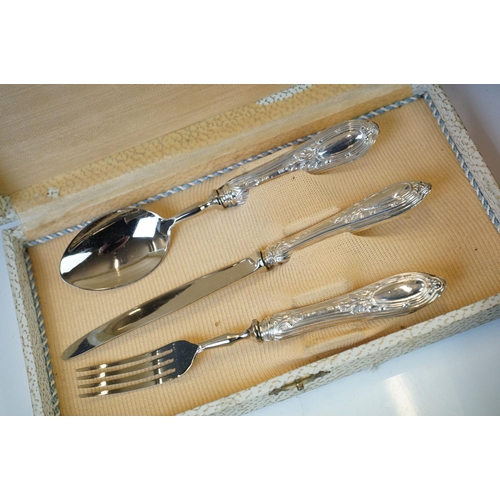 304 - Box of mixed collectables to include silver plated cutlery, trinket boxes, costume jewellery, milita... 