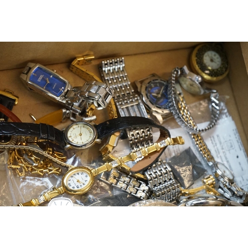 307 - Box of gents and ladies wristwatches, to include Seiko, Accurist, Lorus, Citizen etc