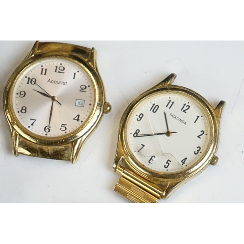 295 - A small group of mixed collectables to include a hallmarked silver cased full hunter pocket watch, s... 