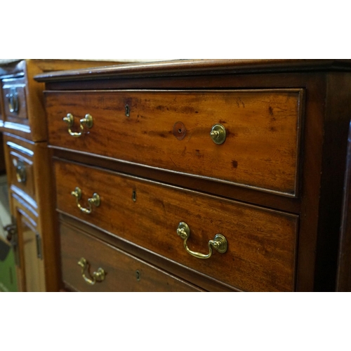 578 - Small Mahogany Chest of Four Long Drawers in the George III manner, raised on bracket feet, 72cm wid... 