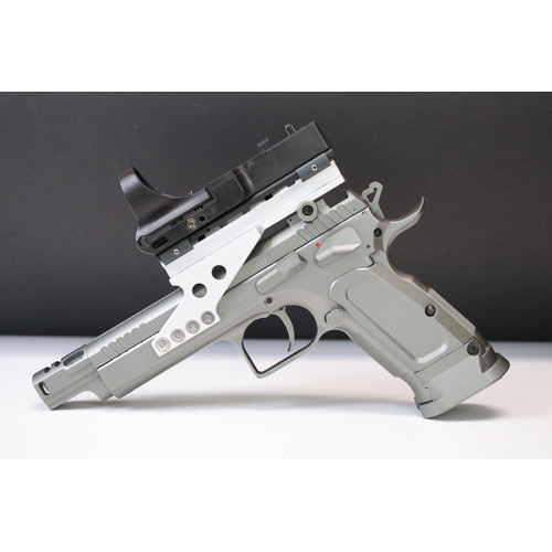 106 - A Tanfoglio Gold Custom C02 Powered .177 / 4.5mm Cal. BB Air Pistol Complete With Attachments Origin... 