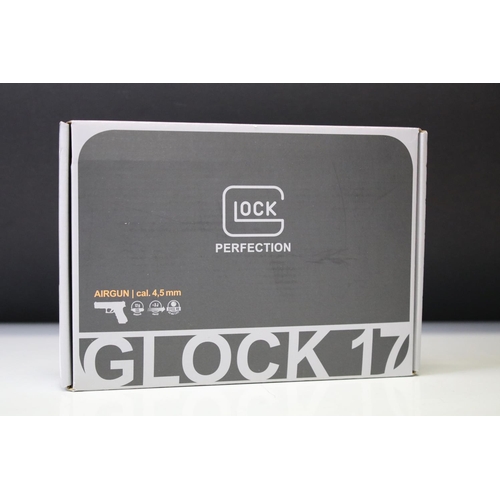 107 - A Glock 17 4.5mm / .177 Cal. C02 Powered Air Pistol With Original Box, Instruction And Hard Case. No... 