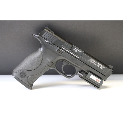 97 - A Umarex Smith & Wesson M&P 40 4.5mm Steel BB C02 Air Pistol In Original Box With Instructions. No l... 