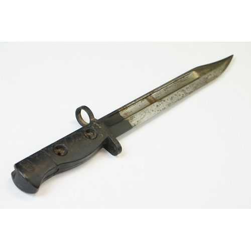 33 - A British Military L1A3 SLR Rifle Bayonet Complete With Scabbard.