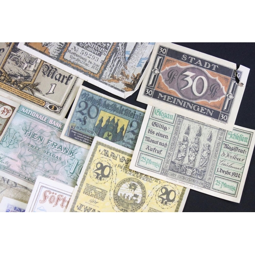 131 - A Small Collection Of World War One / World War Two Era Mainly German Coins And Banknotes.