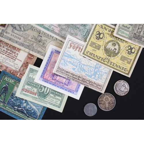 131 - A Small Collection Of World War One / World War Two Era Mainly German Coins And Banknotes.