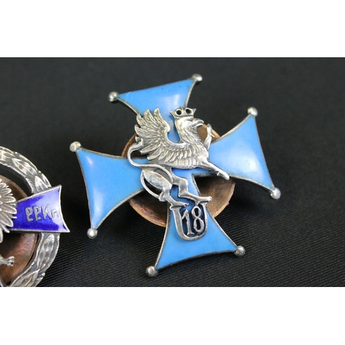 140 - A Collection Of Three World War One Era Polish Enamel Award Badges, All Complete With Screw Back Fix... 