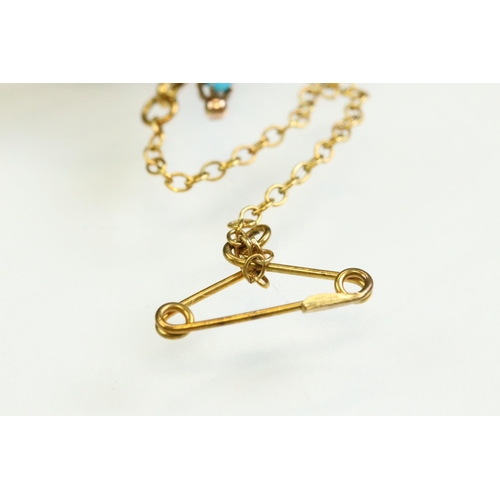 25 - Early 20th century turquoise and pearl 9ct yellow gold dragonfly brooch, the torso set with six grad... 