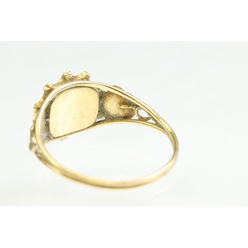 26 - 19th century quartz yellow metal ring, the square step cut quartz measuring approx 3mm x 3mm, rubove... 