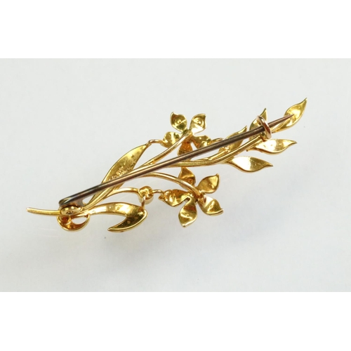 50 - Edwardian pearl 15ct yellow gold spray brooch, graduated split seed pearls, hinged pin and loop broo... 