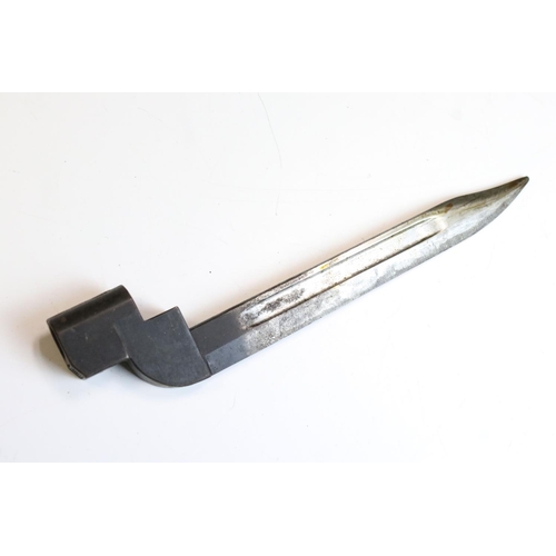 66 - A British No.9 Mk 1 Bayonet Complete With Scabbard And Frog.