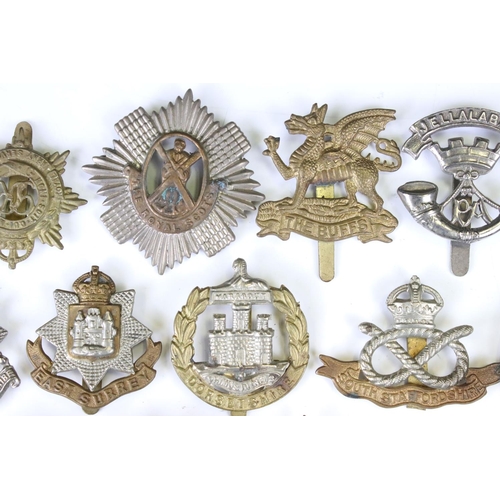 81 - A Small Collection Of British Regimental Badges To Include The Buffs, The Royal Army Service Corps, ... 