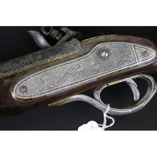 158 - A Vintage Reproduction Non Firing Blunderbuss Rifle.