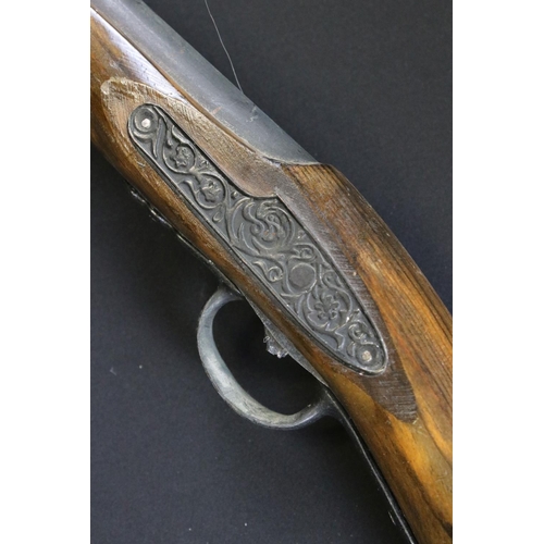 159 - A Vintage Non Firing Replica Muzzle Loading Rifle.