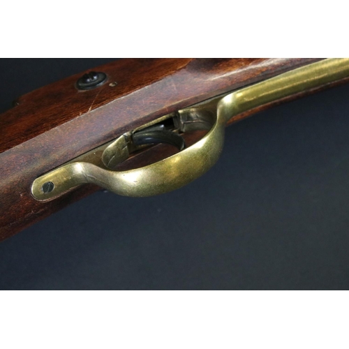 167 - An Antique Muzzle Loading Oakes Percussion Musket / Rifle.