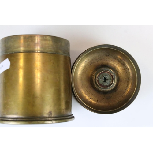 86 - A British World War One Trench Art Brass Trinket Box Made From Two Brass Artillery Shells, Shell Cas... 