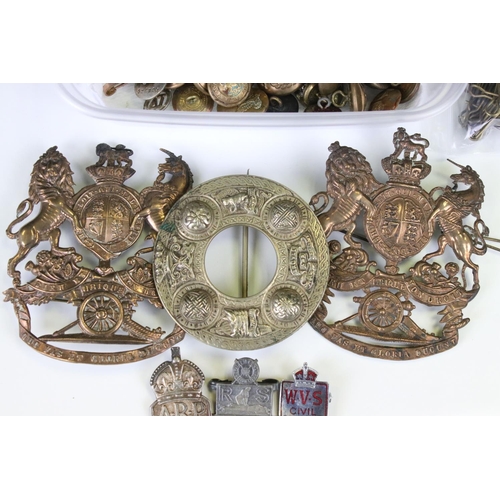 88 - A Collection Of Mainly British Military Collectables To Include Various Regimental Badges And Button... 